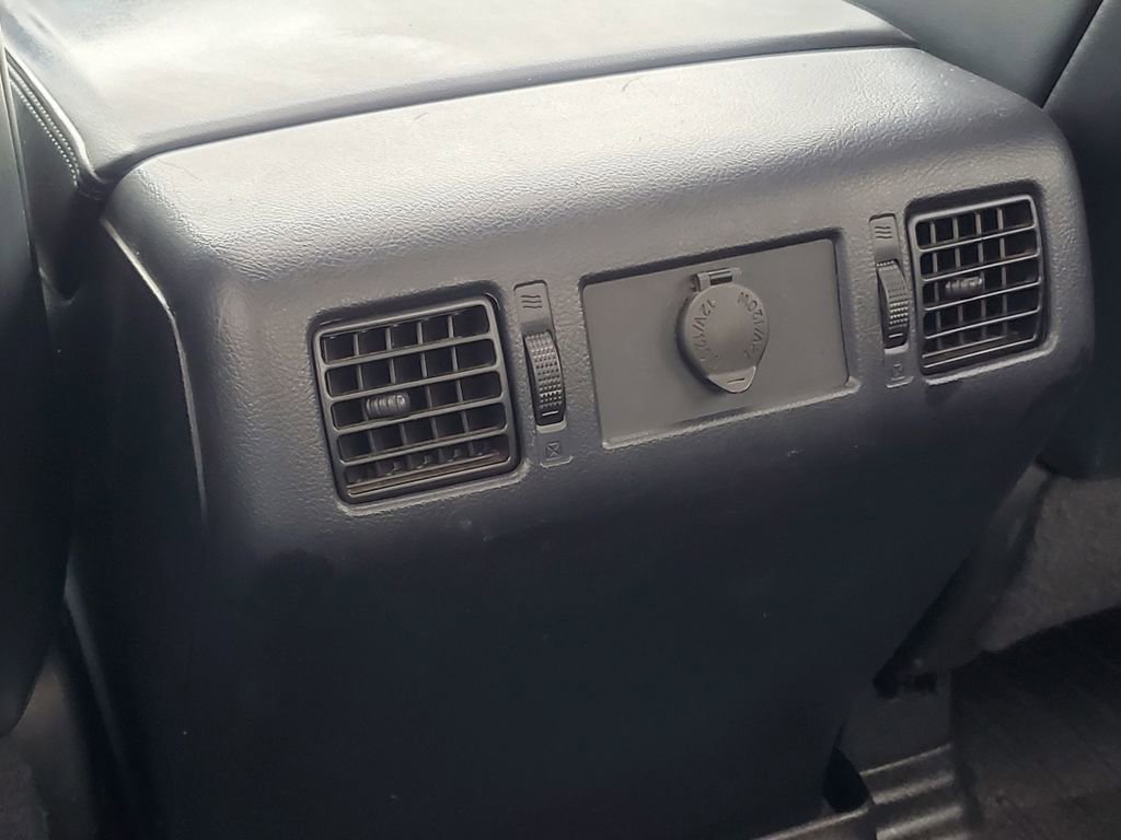 Used 2019 Toyota Tundra 4x4 CrewMax image 35