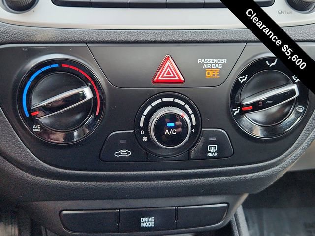 Used 2021 Hyundai Accent SE image 36