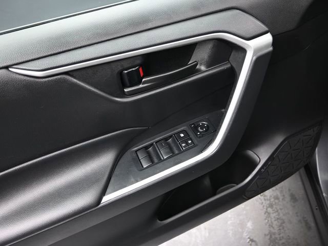 Certified 2023 Toyota RAV4 LE image 21