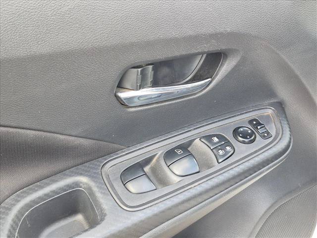 Used 2021 Nissan Versa SV FWD image 11