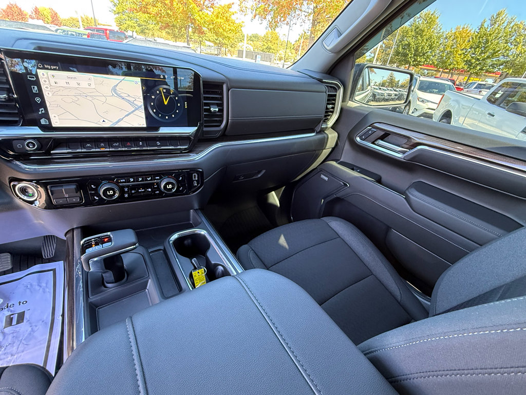 Used 2024 Chevrolet Silverado 1500 LT Trail Boss w/ Convenience Package II image 26