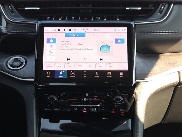 Used 2023 Jeep Grand Cherokee Limited image 11