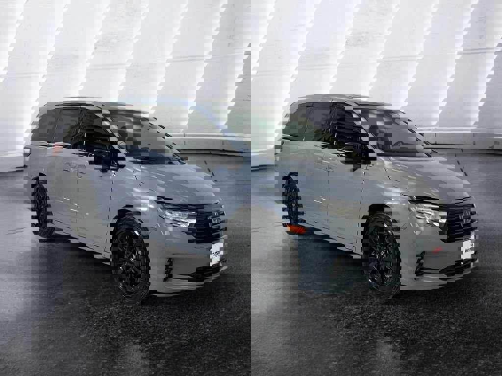 Used 2023 Honda Odyssey Sport image 1