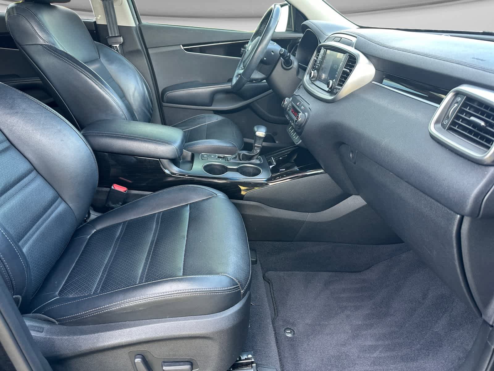 Used 2019 Kia Sorento EX w/ EX Touring Package FWD image 16