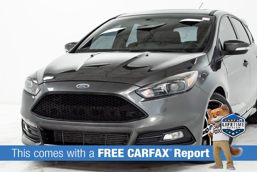 Used 2015 Ford Focus ST w/ Equipment Group 401A FWD image 2