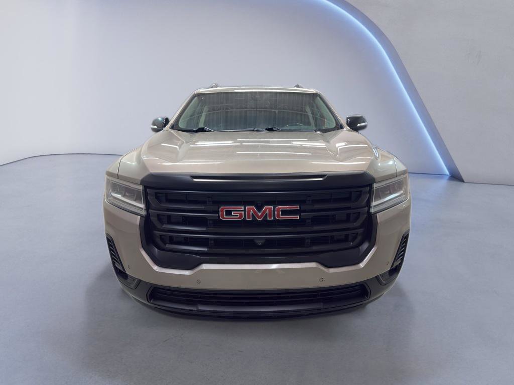 Used 2022 GMC Acadia AT4 w/ Technology Package AWD/4WD image 2