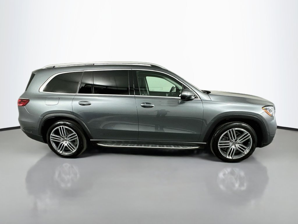 Used 2024 Mercedes-Benz GLS 450 4MATIC image 4