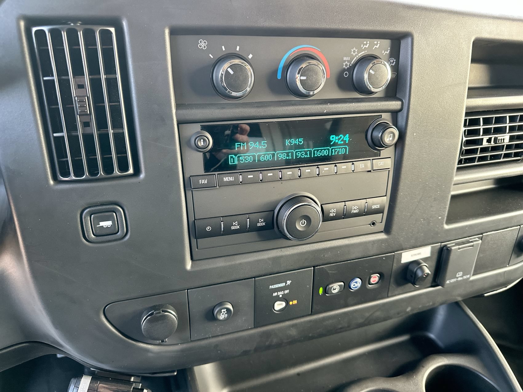 New 2025 Chevrolet Express 3500 w/ Power Convenience Package RWD image 15