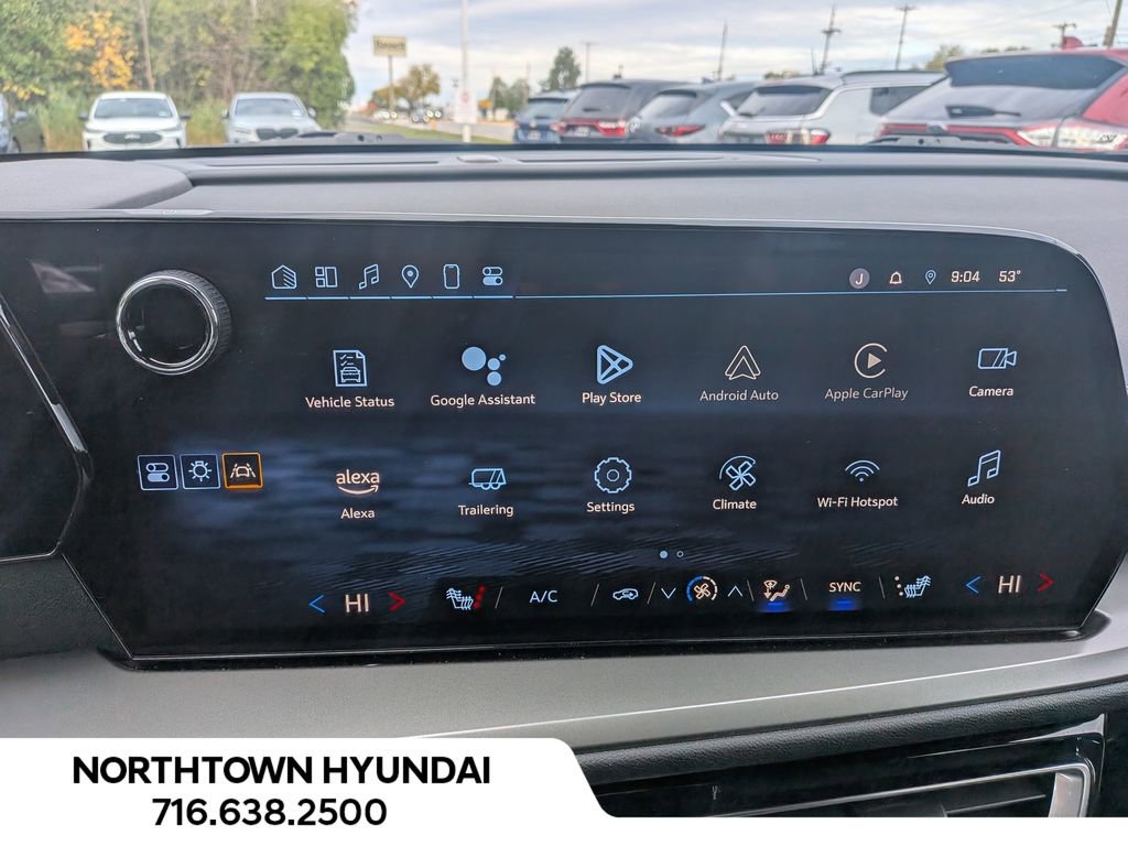 Used 2025 Chevrolet Traverse LT image 25