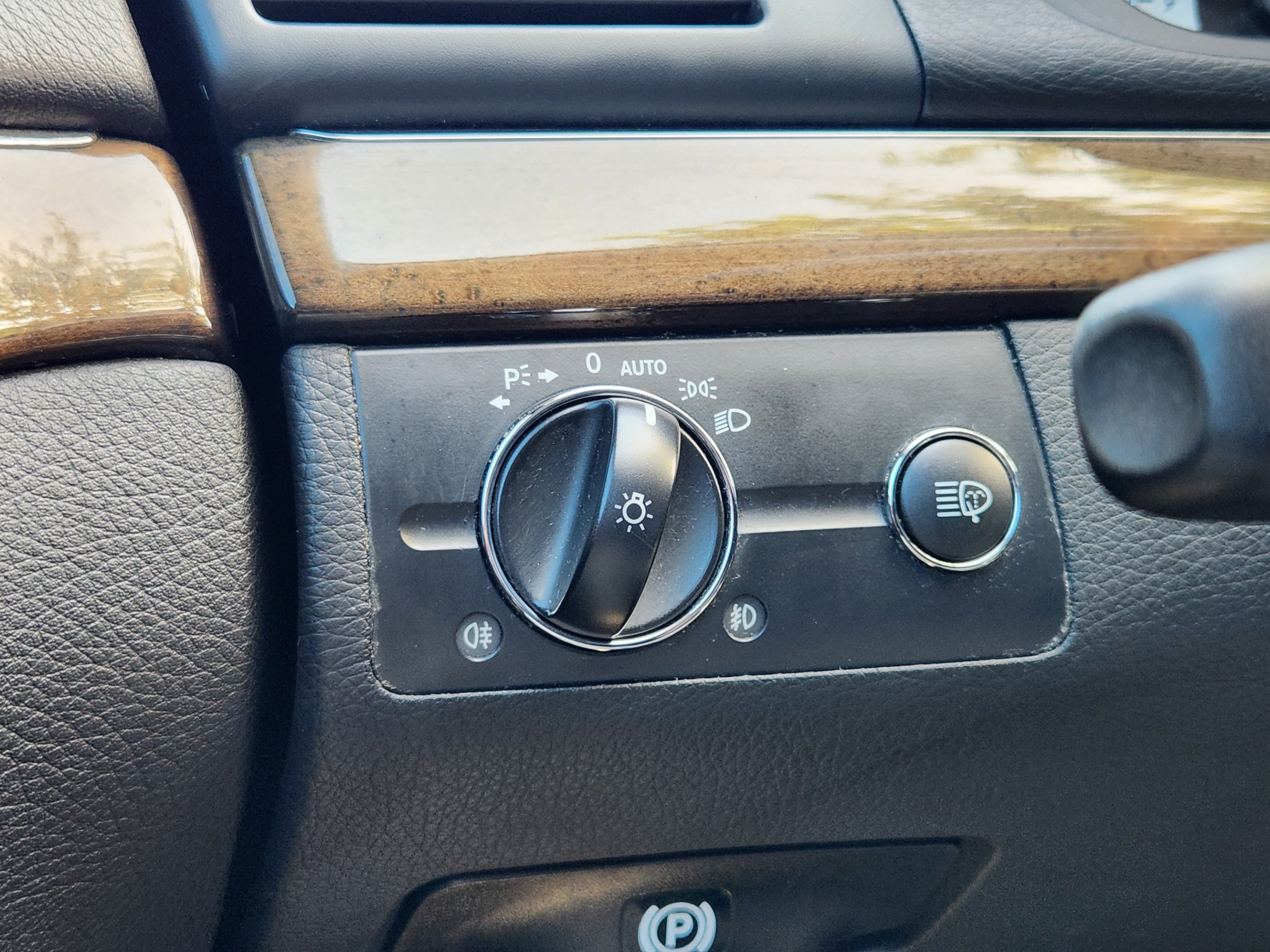 Used 2008 Mercedes-Benz E 350 Sedan image 15
