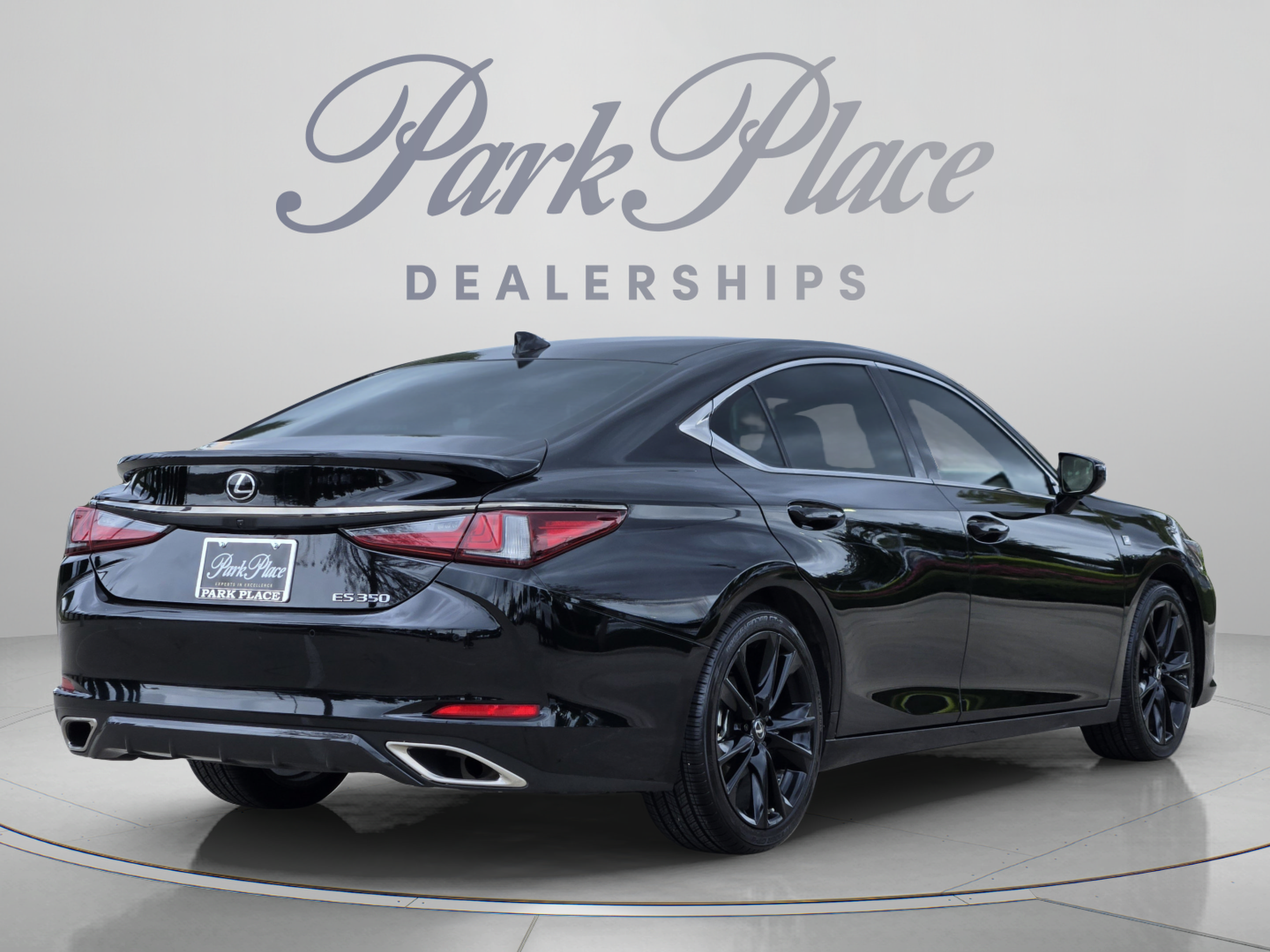 Certified 2022 Lexus ES 350 F Sport w/ Accessory Package 2 FWD image 5
