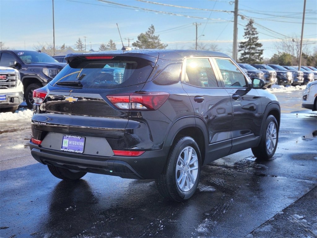 Used 2025 Chevrolet TrailBlazer LS w/ LS Confidence Package image 5