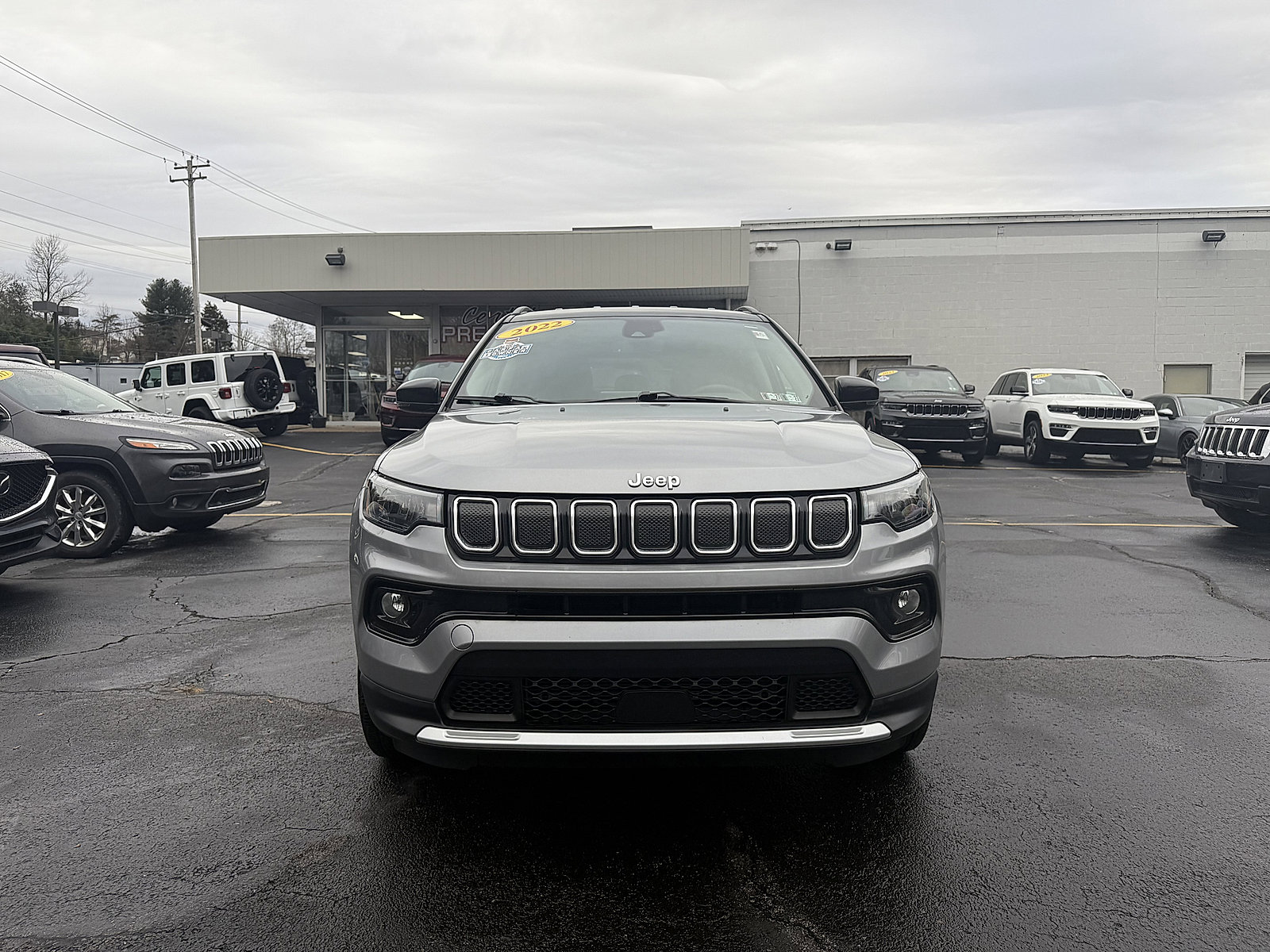 Certified 2022 Jeep Compass Limited image 2