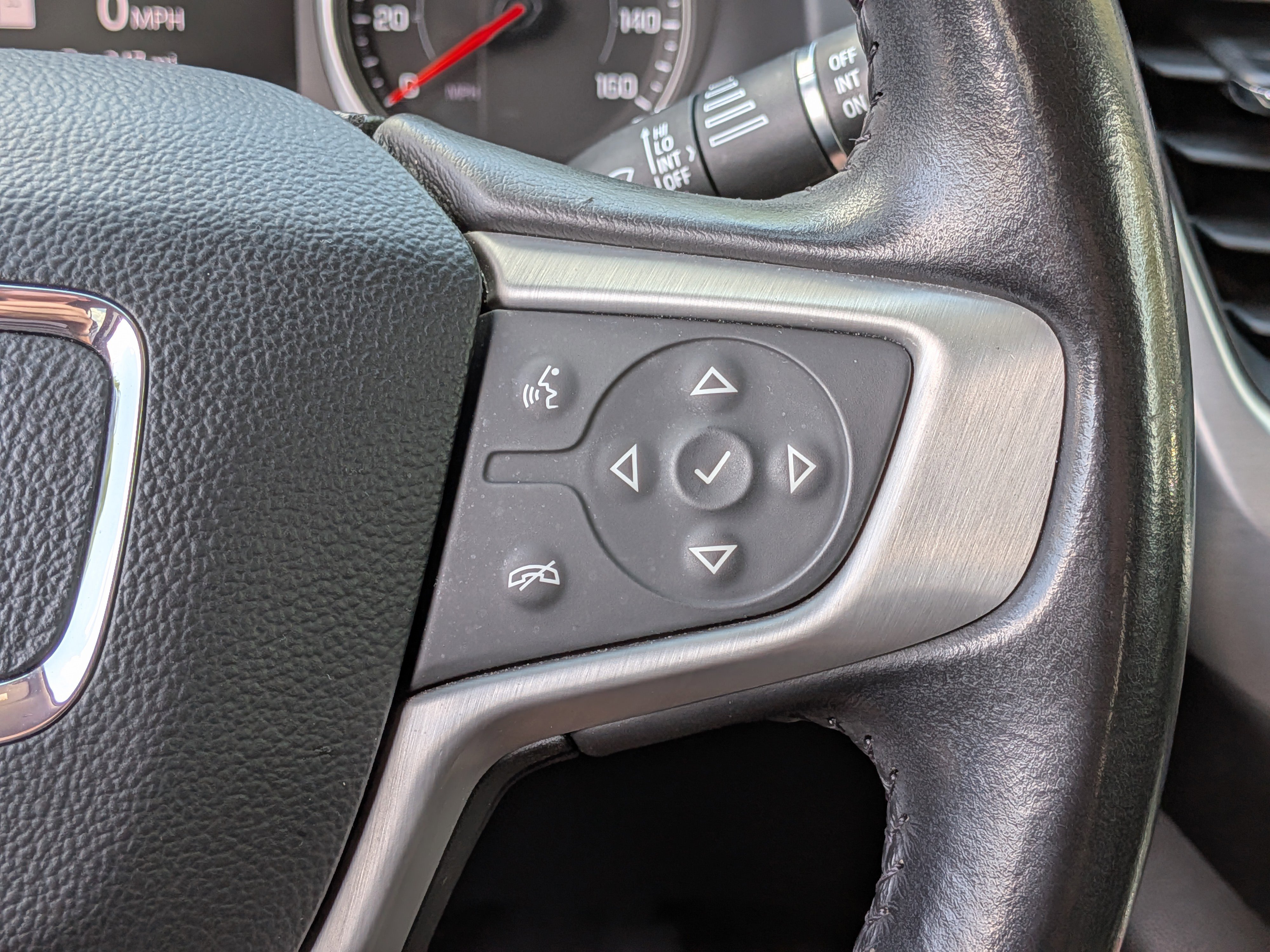 Used 2021 GMC Acadia SLT image 26