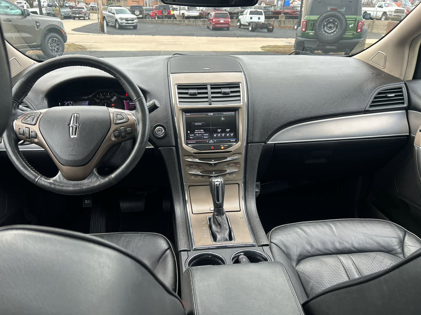 Used 2014 Lincoln MKX w/ Equipment Group 102A image 17