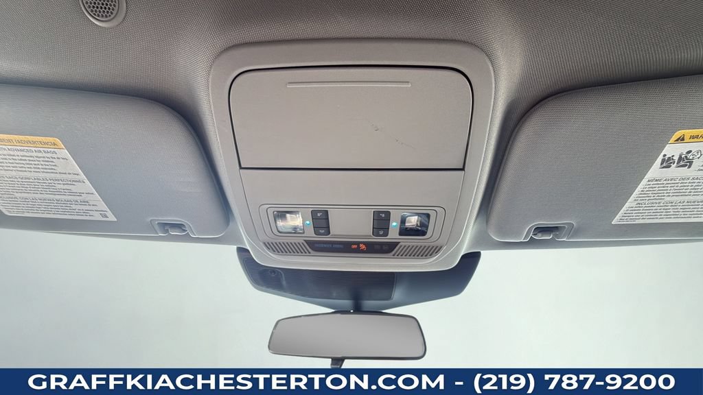 Used 2021 Ford Explorer XLT w/ Equipment Group 202A AWD/4WD image 22