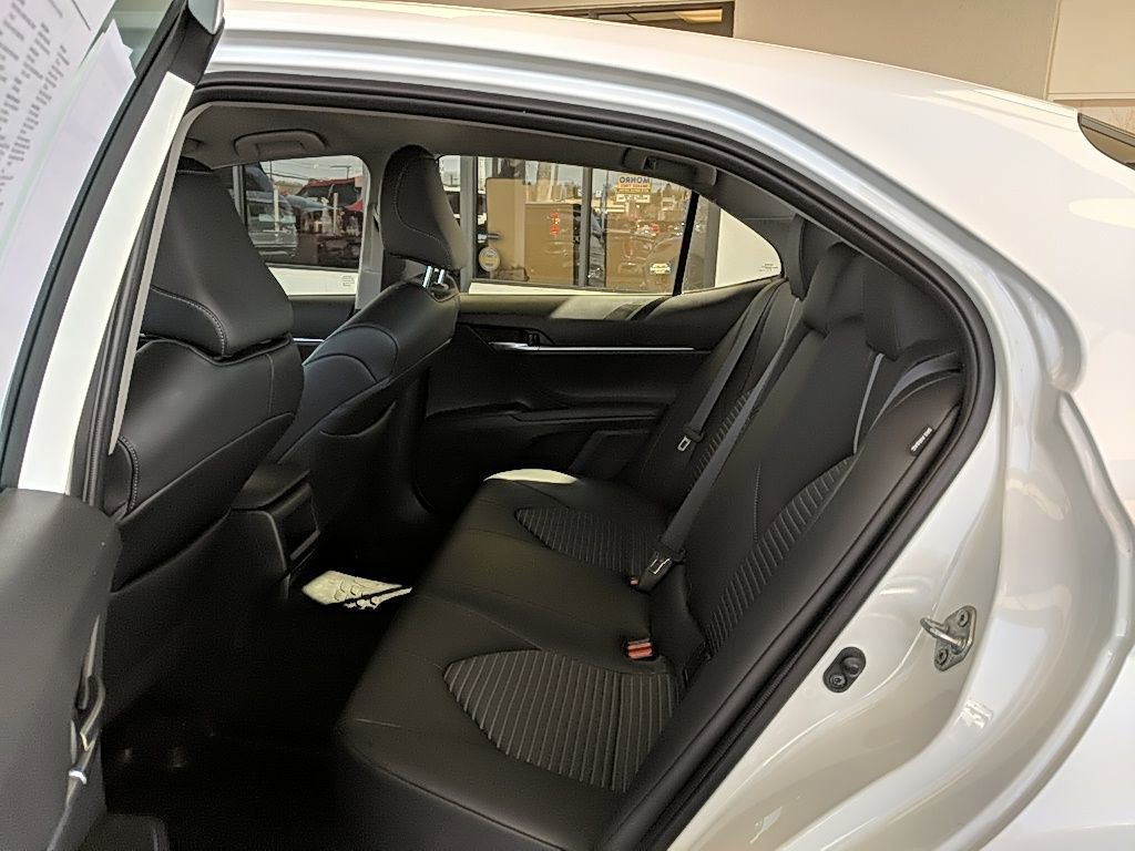 Used 2023 Toyota Camry SE w/ Cold Weather Package image 13