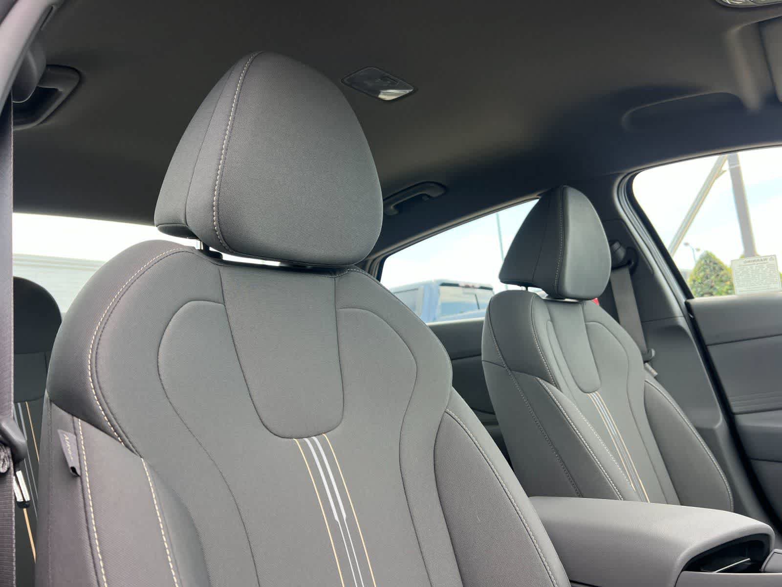 New 2026 Hyundai Elantra Hybrid FWD image 17