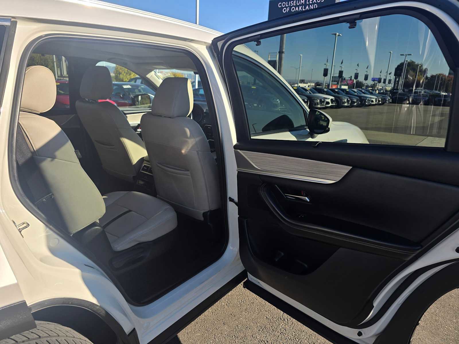 Used 2024 MAZDA CX-90 3.3 Turbo w/ Premium Package image 14