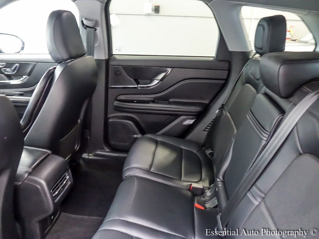 Used 2022 Lincoln Corsair Reserve image 11