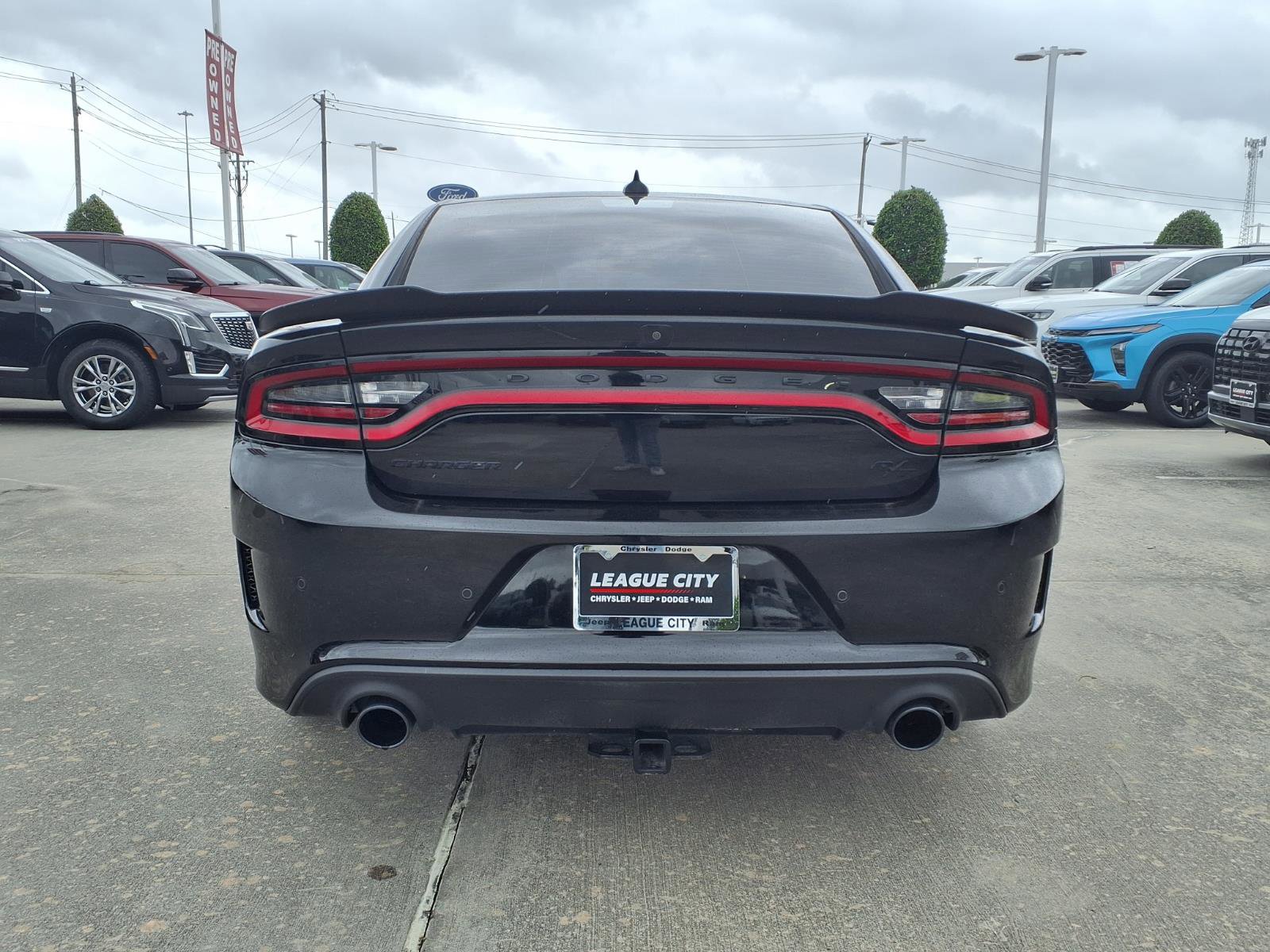 Used 2022 Dodge Charger R/T w/ Blacktop Package RWD image 6