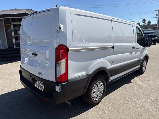 Used 2025 Ford Transit 150 Low Roof RWD image 7