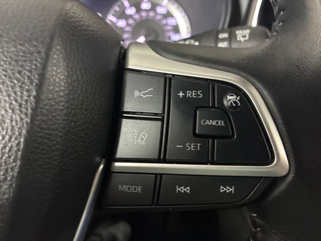 Used 2023 Toyota Highlander LE image 11