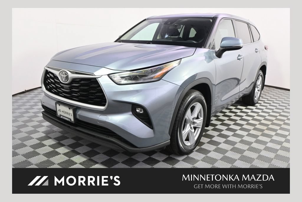 Used 2021 Toyota Highlander LE AWD/4WD video 1
