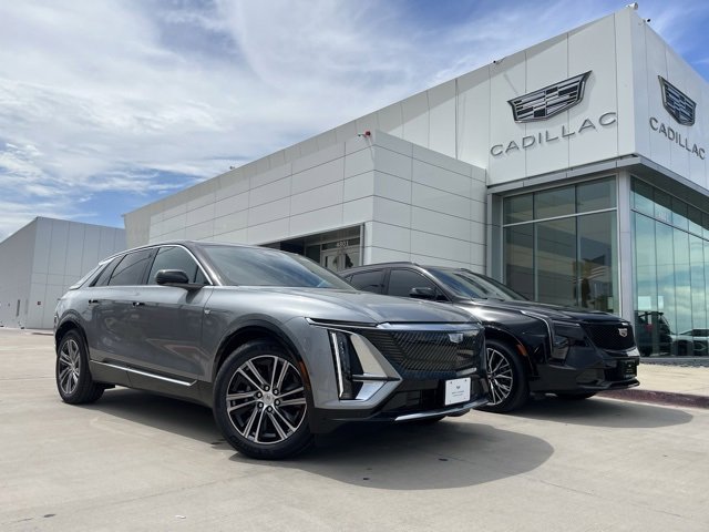 New 2025 Cadillac Lyriq Luxury image 1