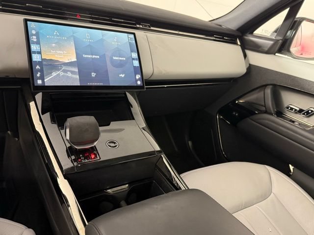 Certified 2025 Land Rover Range Rover Sport Dynamic SE AWD/4WD image 22