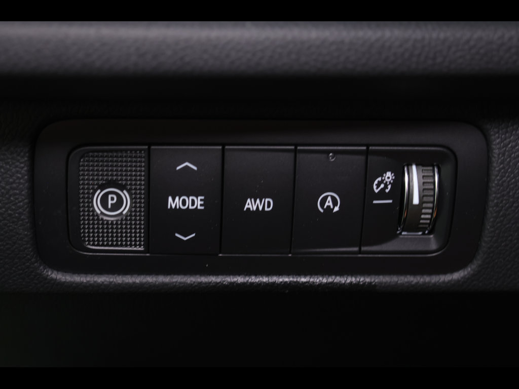 New 2027 Chevrolet Traverse Z71 w/ Enhanced Driving Package AWD/4WD image 17