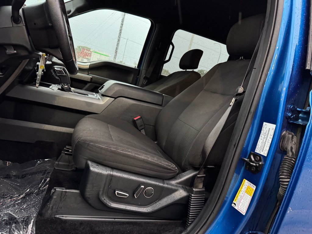 Used 2015 Ford F150 XLT w/ Equipment Group 302A Luxury AWD/4WD image 5