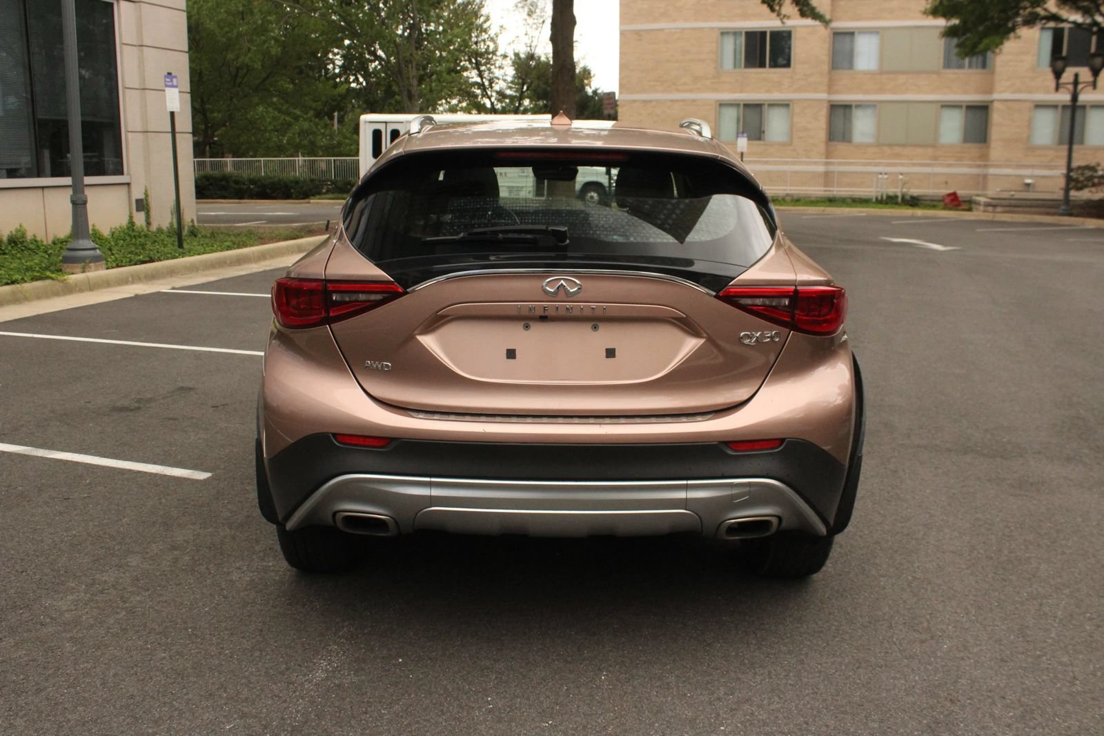 Used 2018 INFINITI QX30 Premium AWD/4WD image 8
