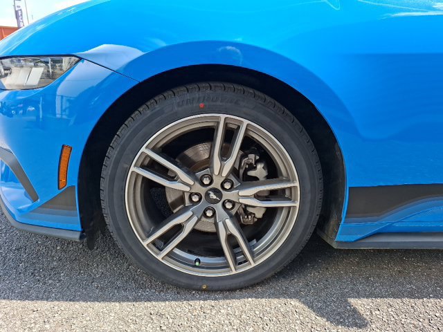 Used 2024 Ford Mustang Coupe RWD image 10