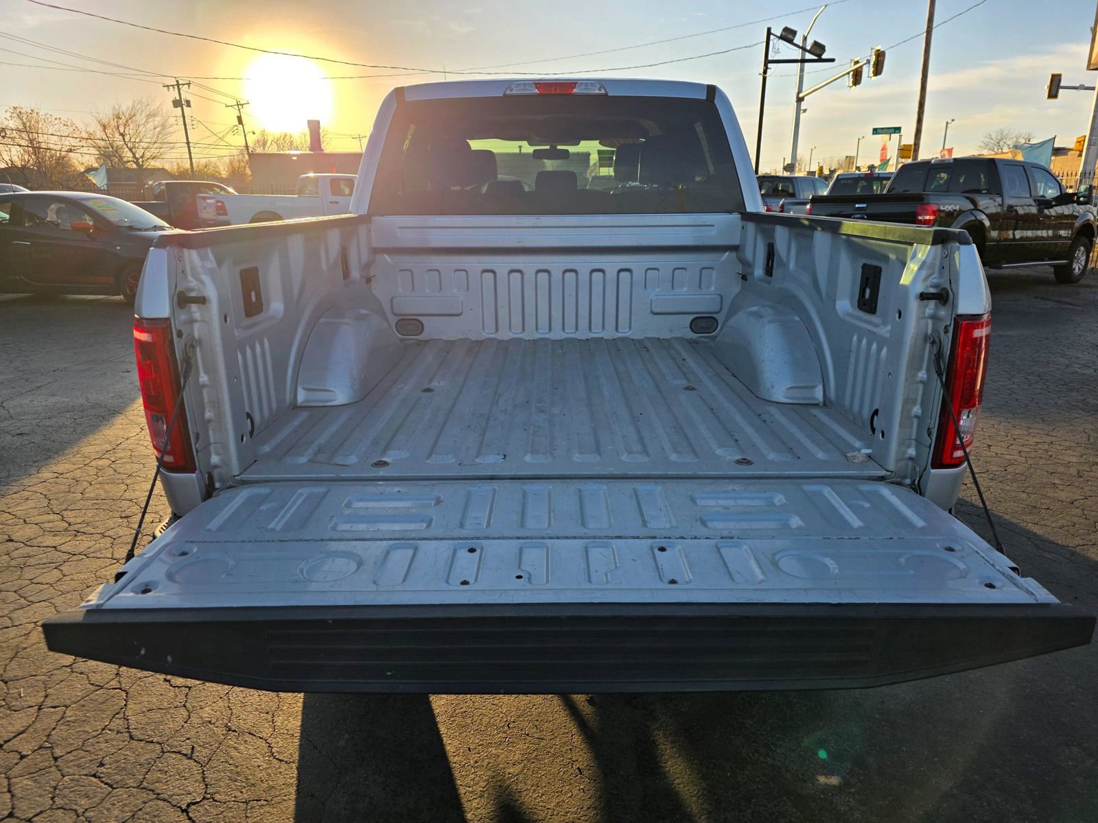 Used 2016 Ford F150 XLT w/ Equipment Group 301A Mid AWD/4WD image 8