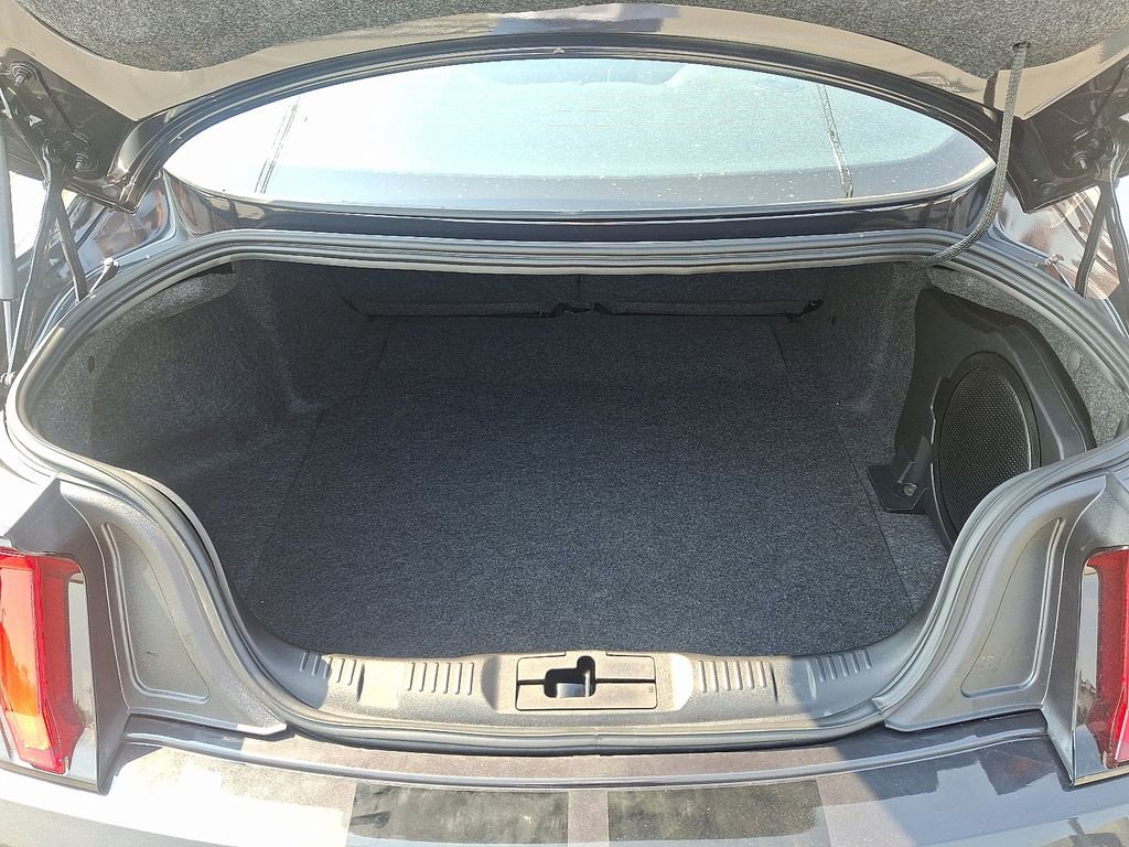 Used 2022 Ford Mustang Shelby GT500 w/ Technology Package image 31