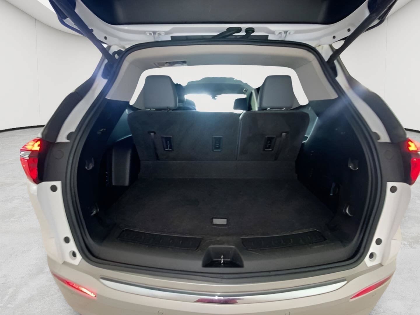 Used 2020 Buick Enclave Essence FWD image 15