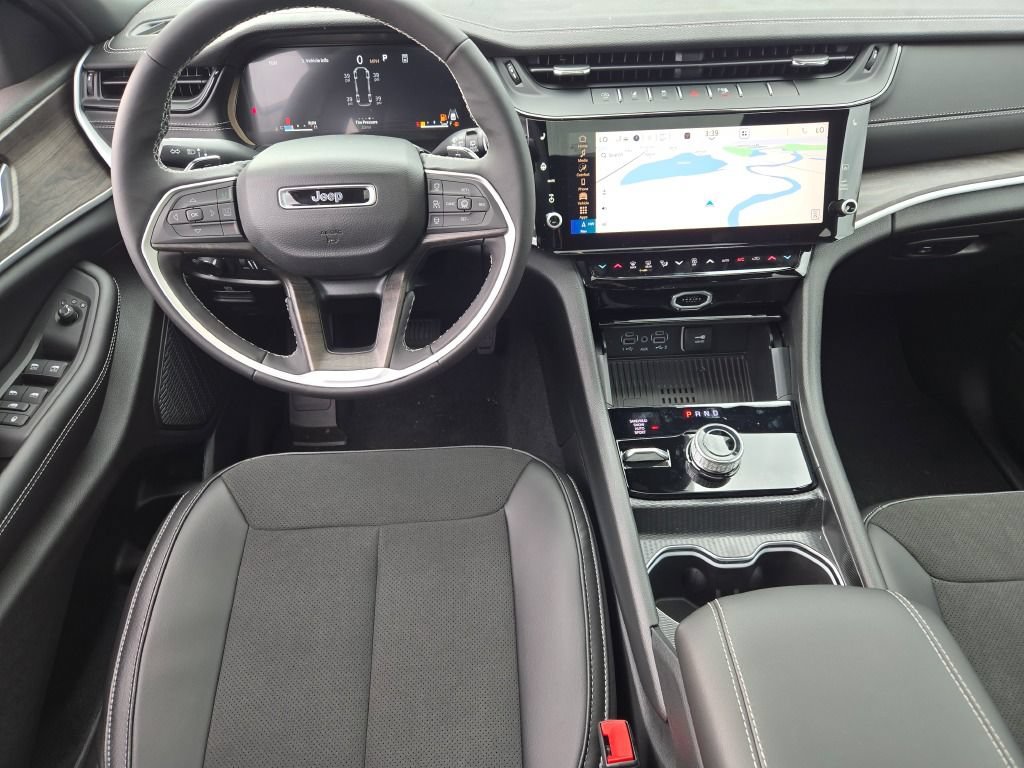 New 2027 Jeep Grand Cherokee L 4WD image 2
