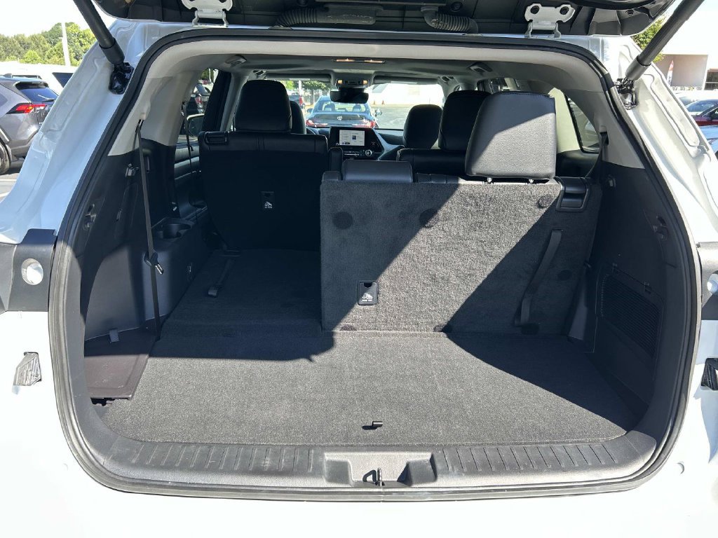 Used 2026 Toyota Highlander XLE AWD/4WD image 11