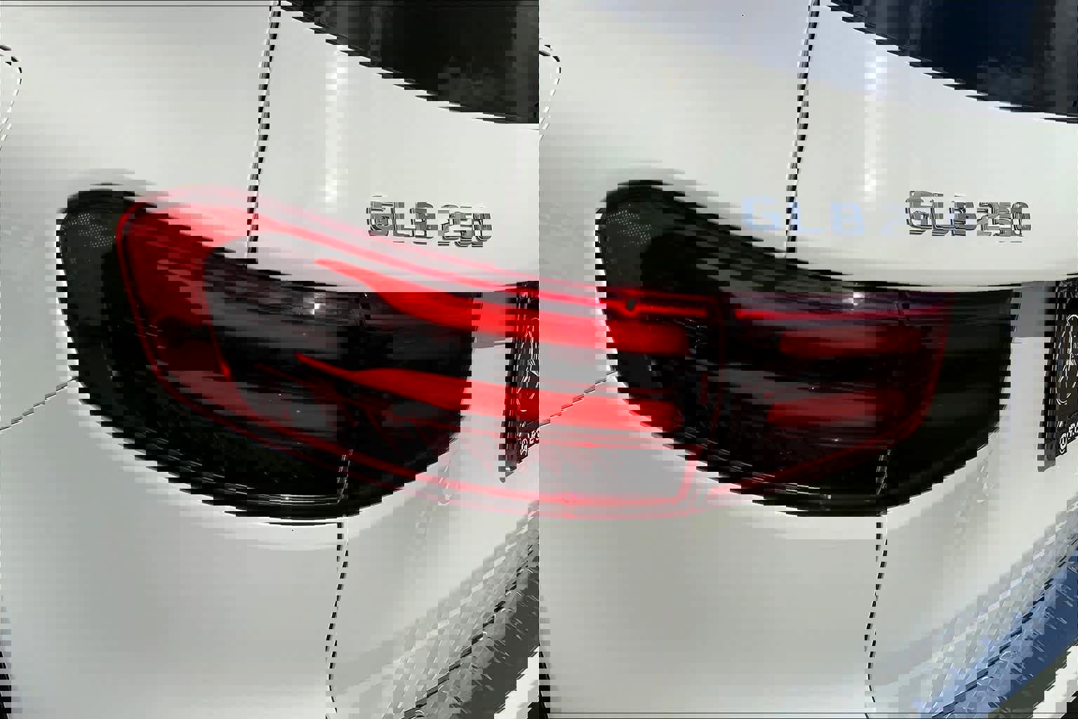 Used 2025 Mercedes-Benz GLB 250 GLB 250 image 6