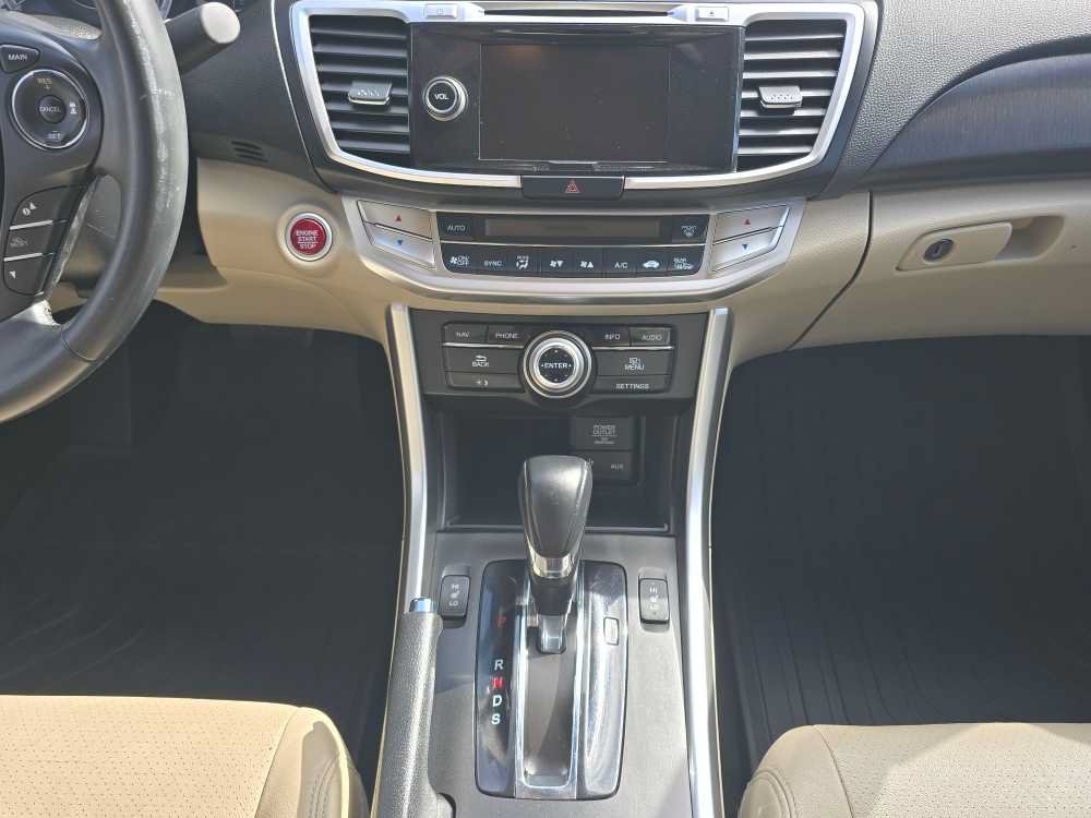 Used 2015 Honda Accord Touring image 13