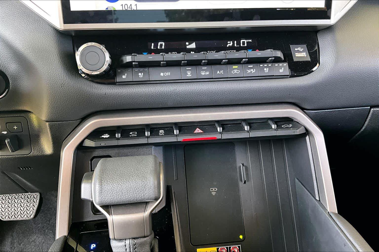 Used 2026 Toyota Tundra Limited AWD/4WD image 33