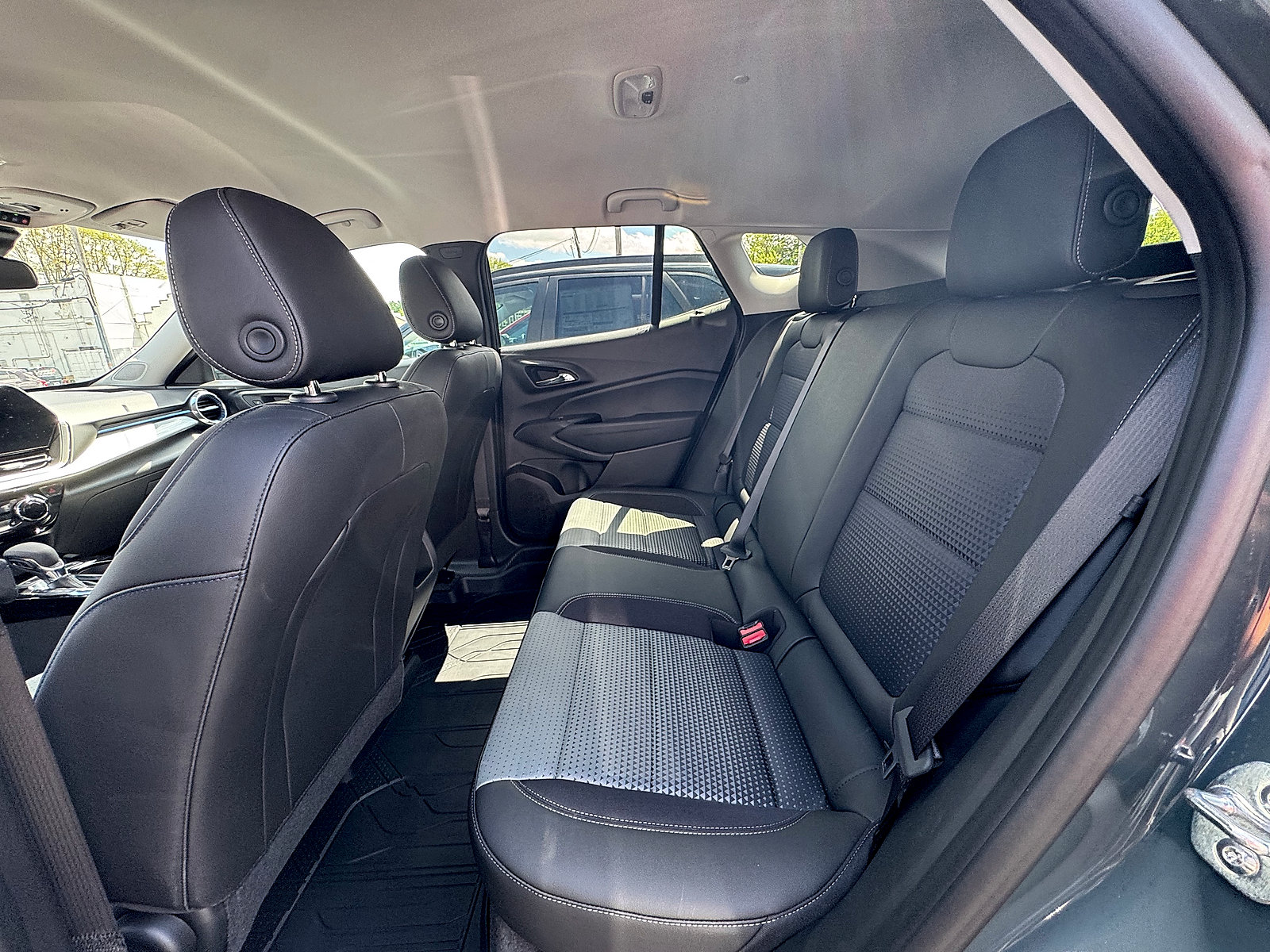 New 2026 Chevrolet Trax LT w/ Driver Confidence Package FWD image 11