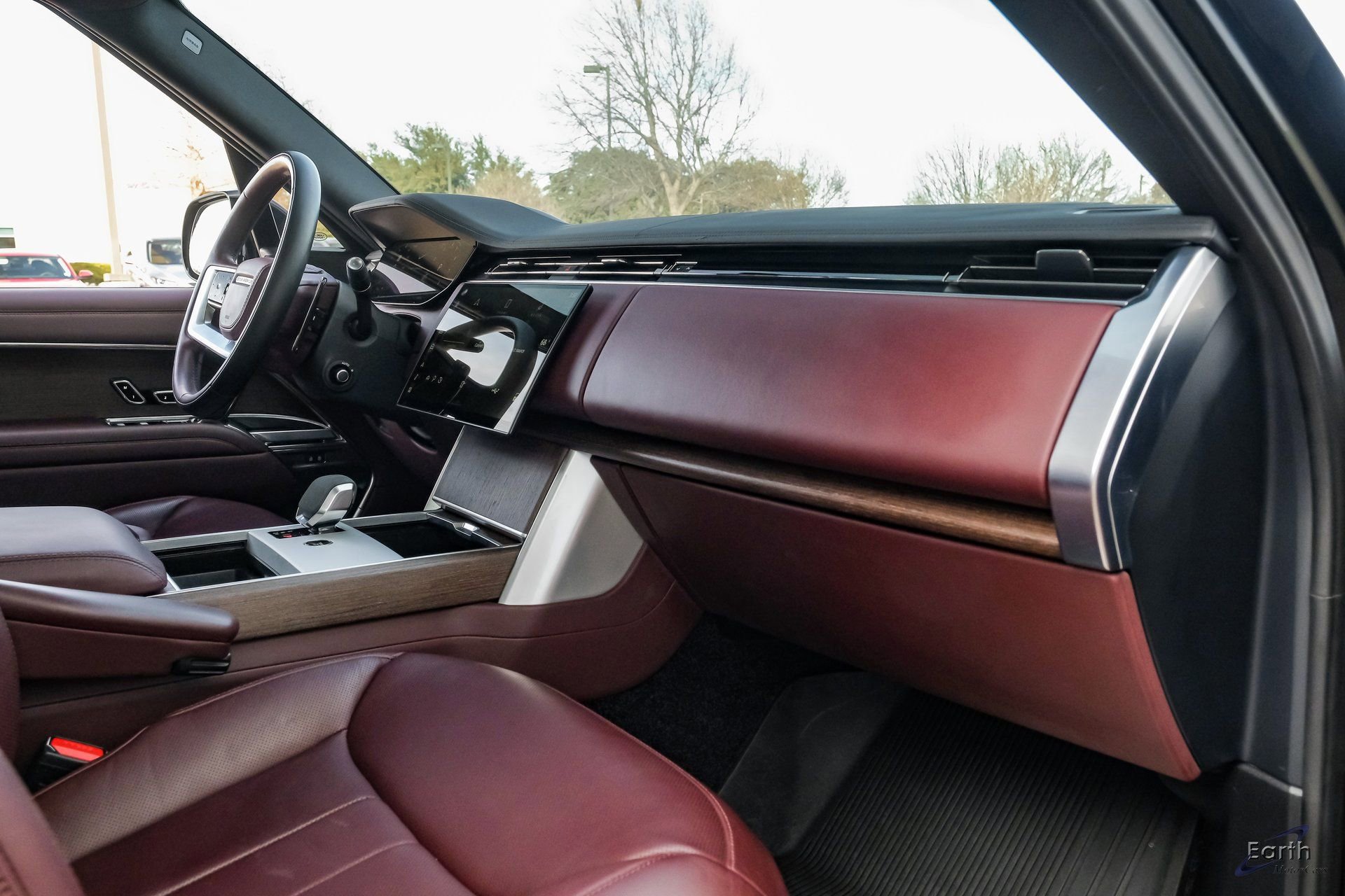 Used 2024 Land Rover Range Rover SE image 48