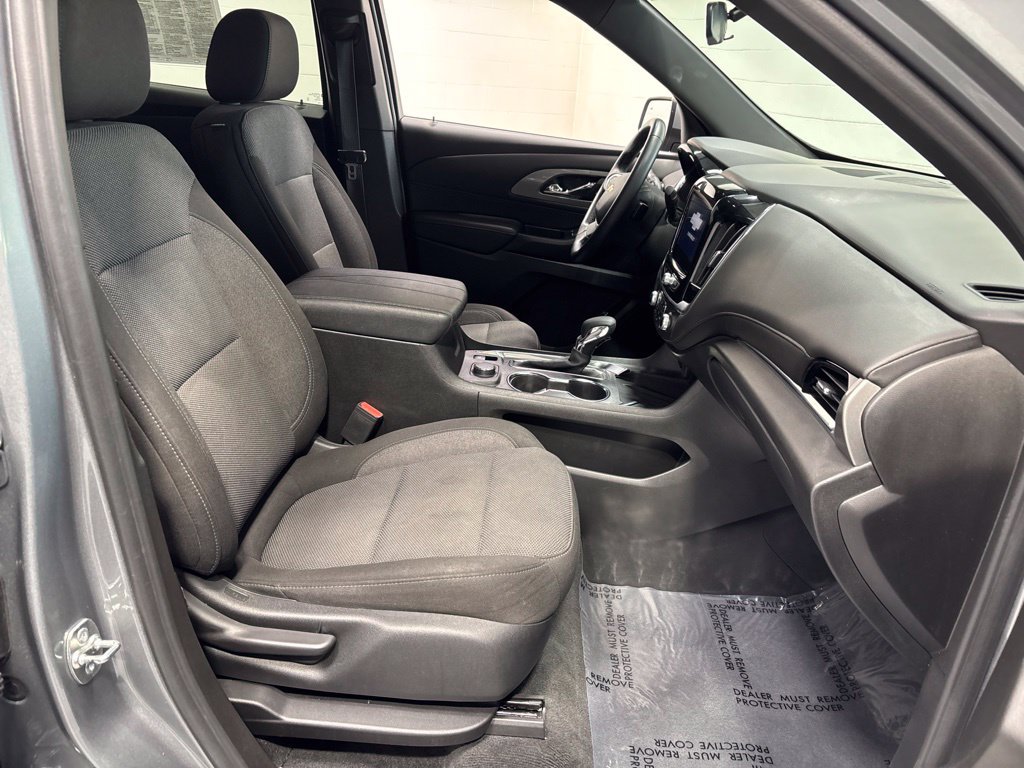 Used 2023 Chevrolet Traverse LT AWD/4WD image 10