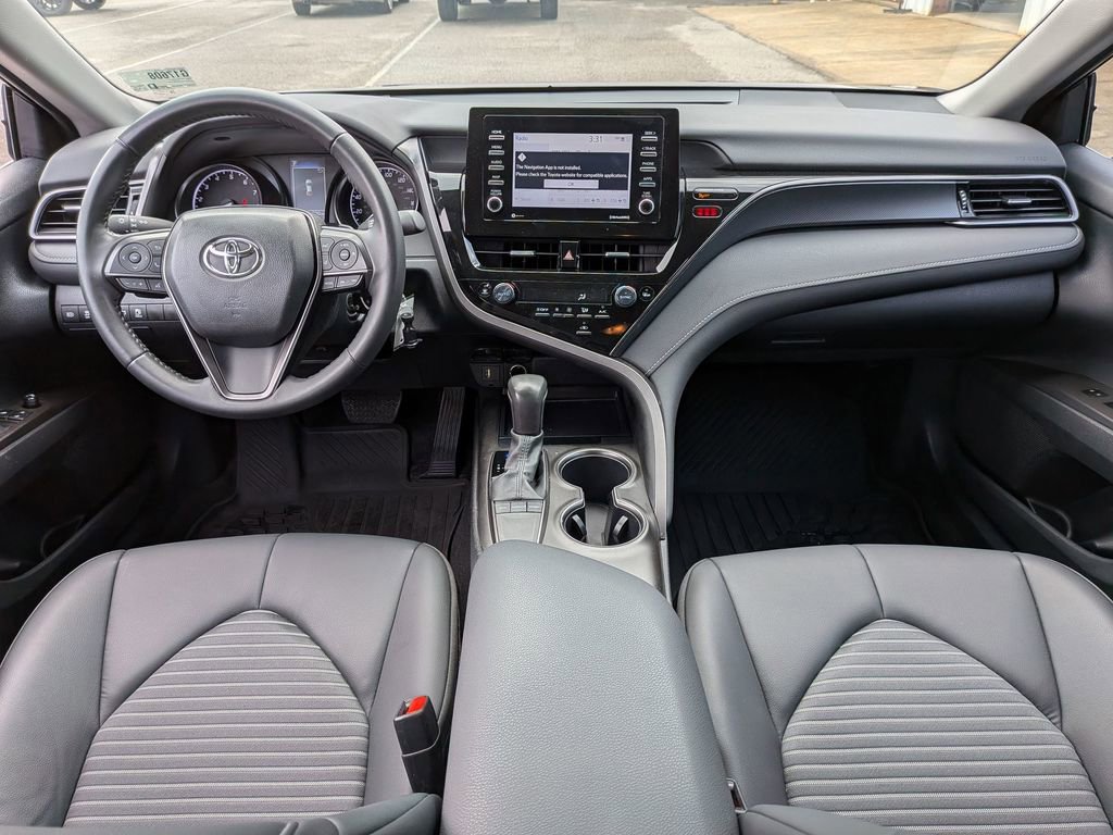 Used 2024 Toyota Camry SE image 28