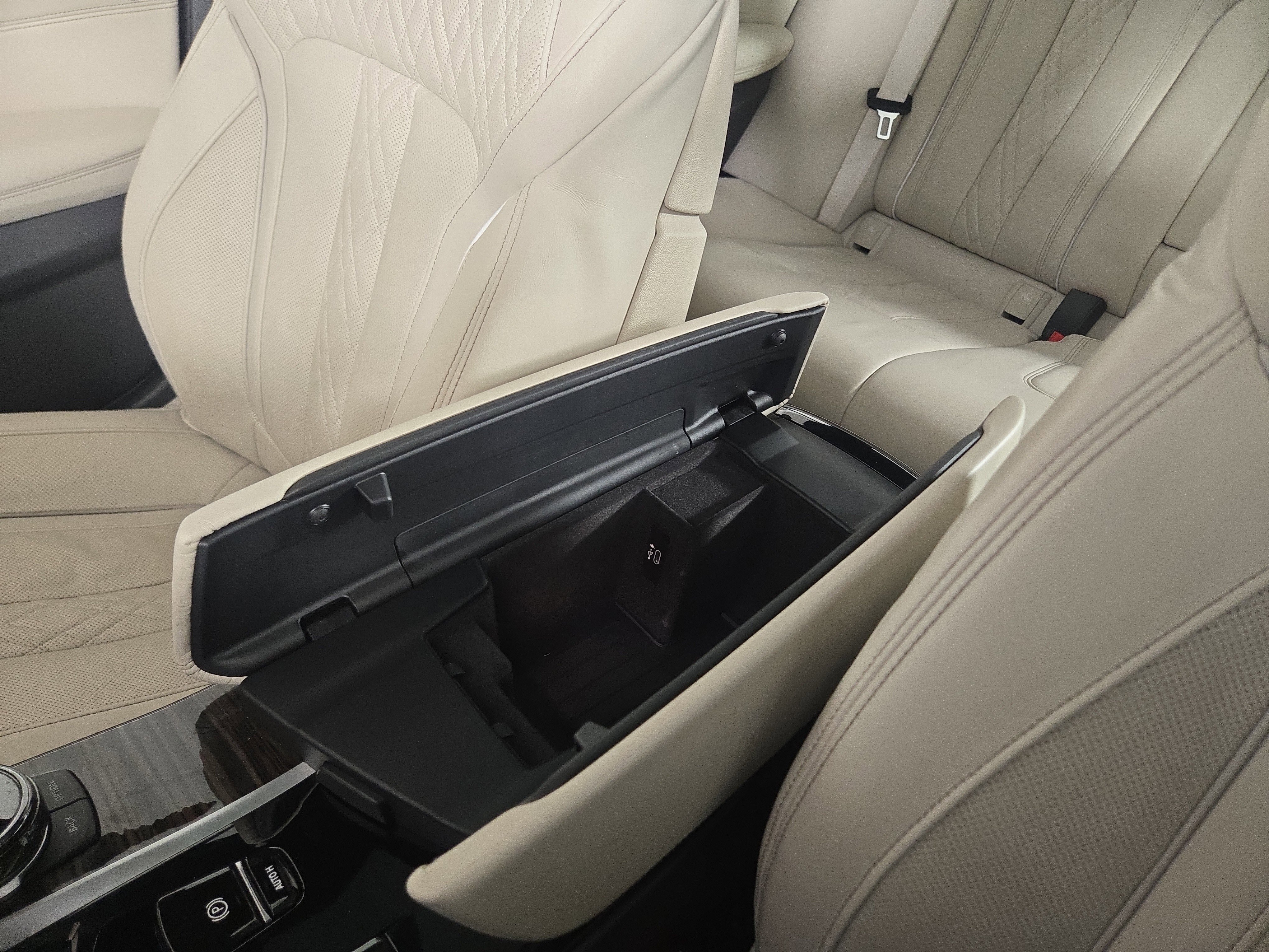 Used 2022 BMW 530i xDrive w/ Executive Package image 29