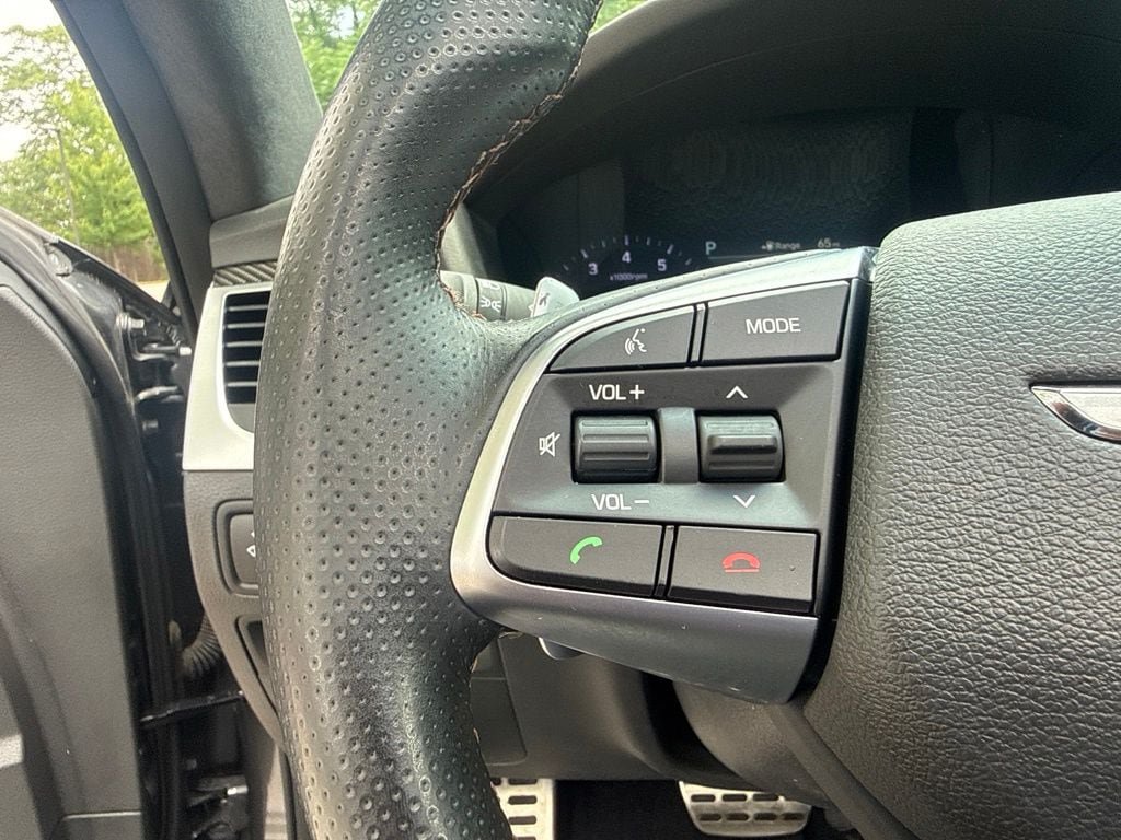 Used 2019 Genesis G80 3.3T Sport RWD image 17