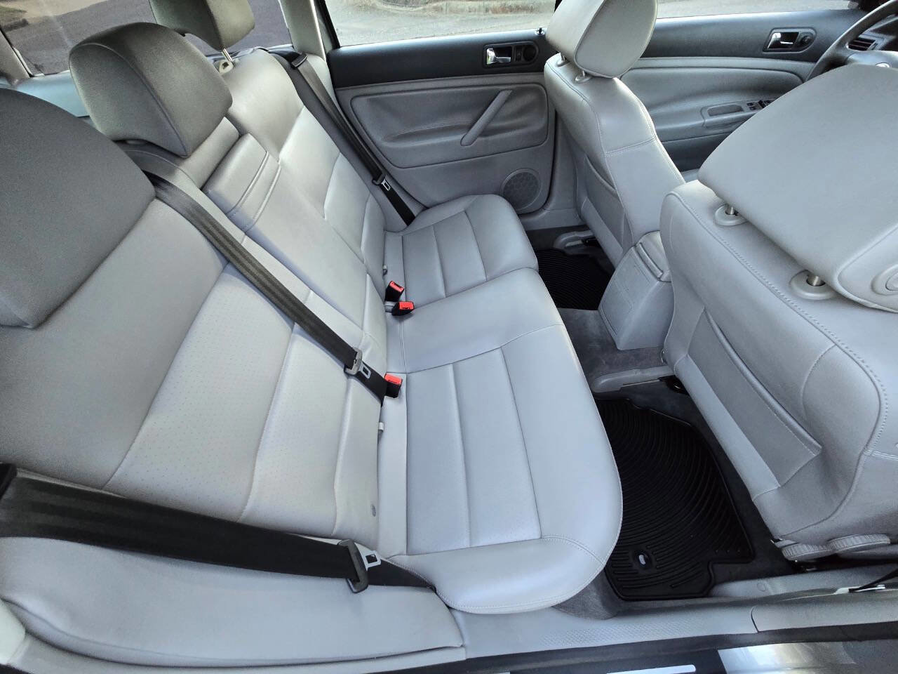 Used 2004 Volkswagen Passat GLS image 14