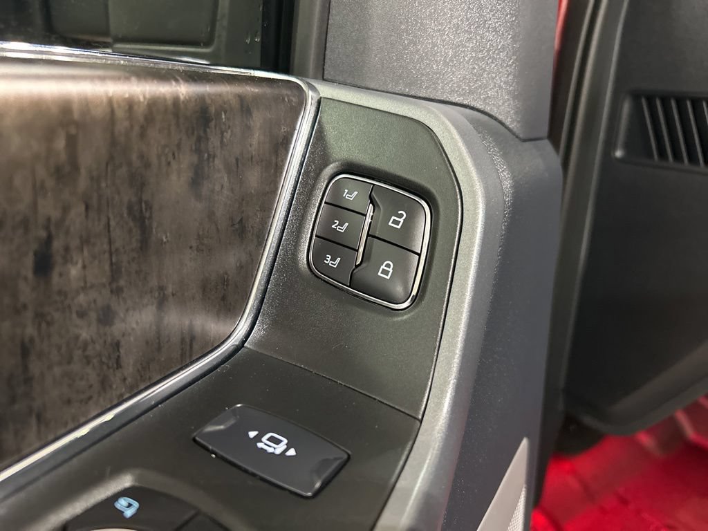 Used 2024 Ford F250 Lariat w/ Lariat Ultimate Package AWD/4WD image 12
